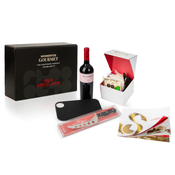 Pack Gourmet 4 cuñas de queso tradición, vino Aljibes y set tabla de quesos pequeña